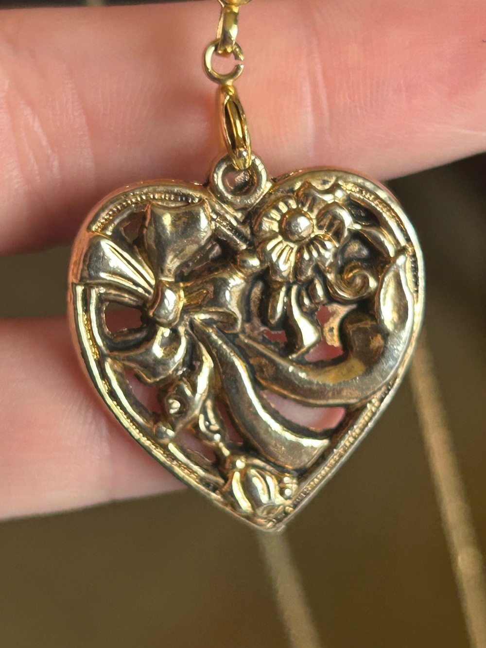 Vintage Gold Openwork Heart Pearl Charm Pendant Ribbon Bow Flower Upcycled - Picture 4 of 8